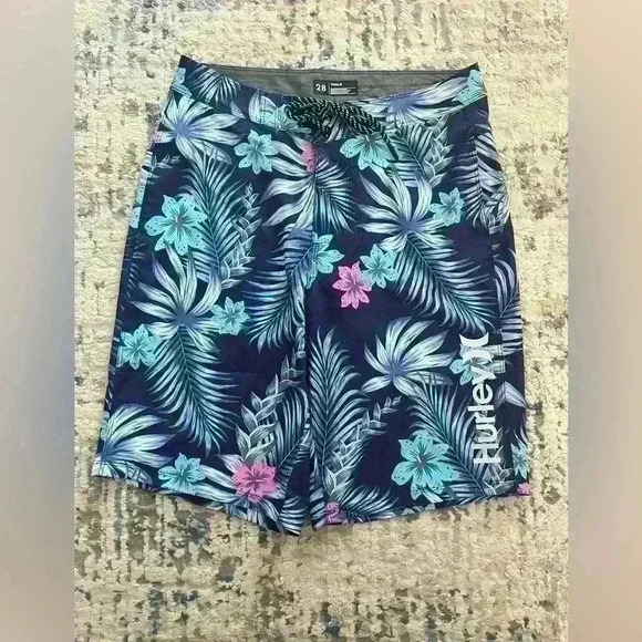 NWOT Hurley men  swim trunks size 28 - Picture 1 of 8